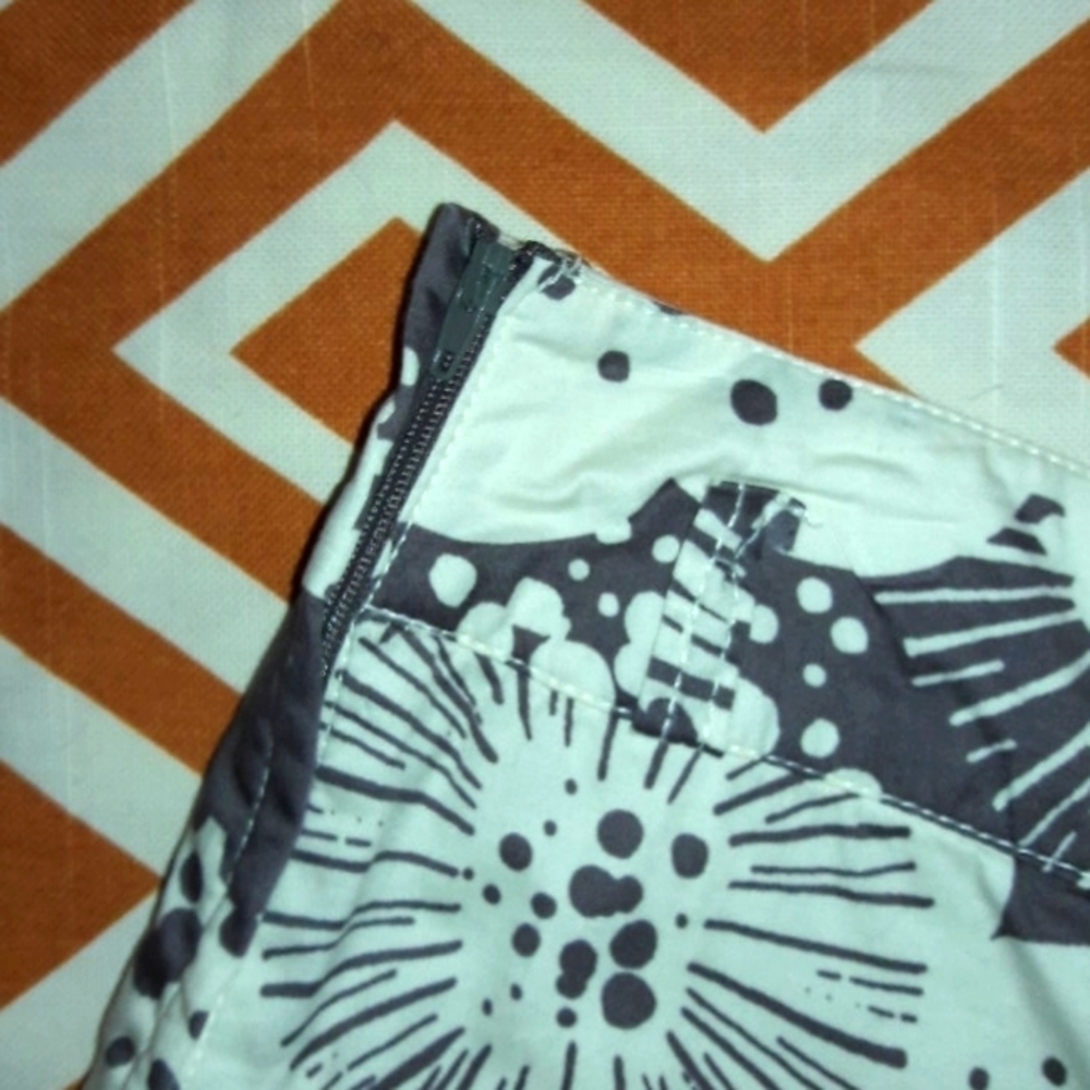 𝅺H&M Floral Mini Skirt - Hippie Flower Power - Picture 5 of 6
